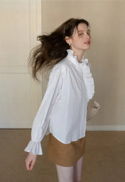 High waist pleated mini skirt with button front design