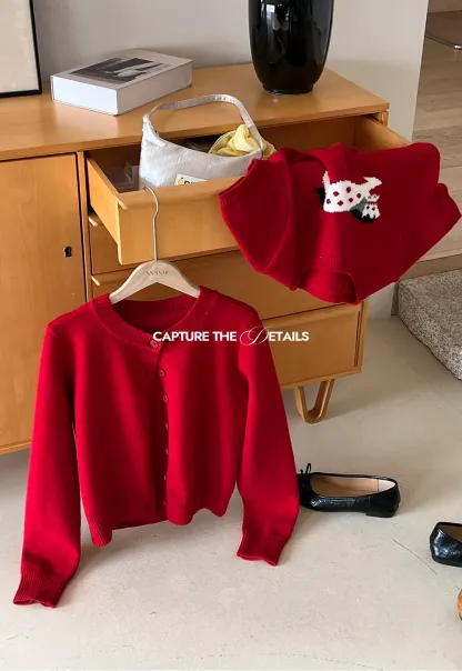 Stylish Knit Cardigan with Embroidered Design