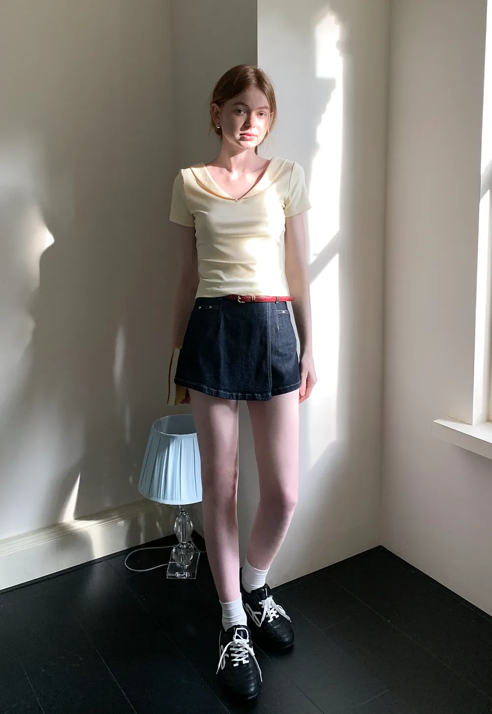 Women's V-Neck Cropped Top