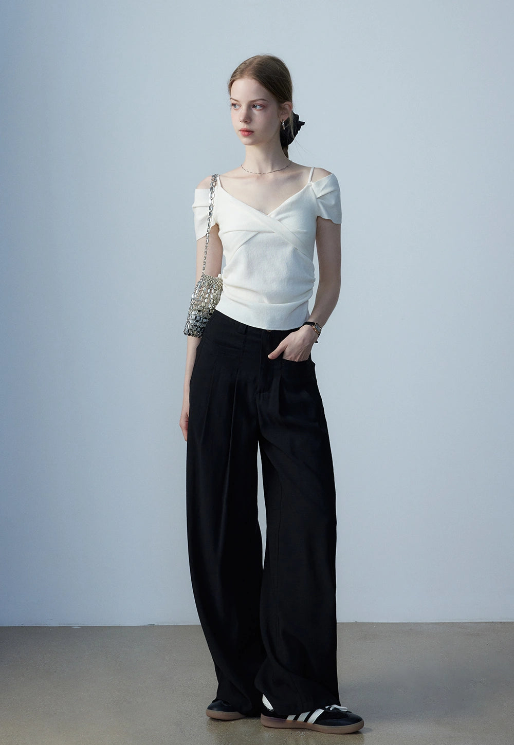 Women's Off Shoulder Short Sleeve Knit Top