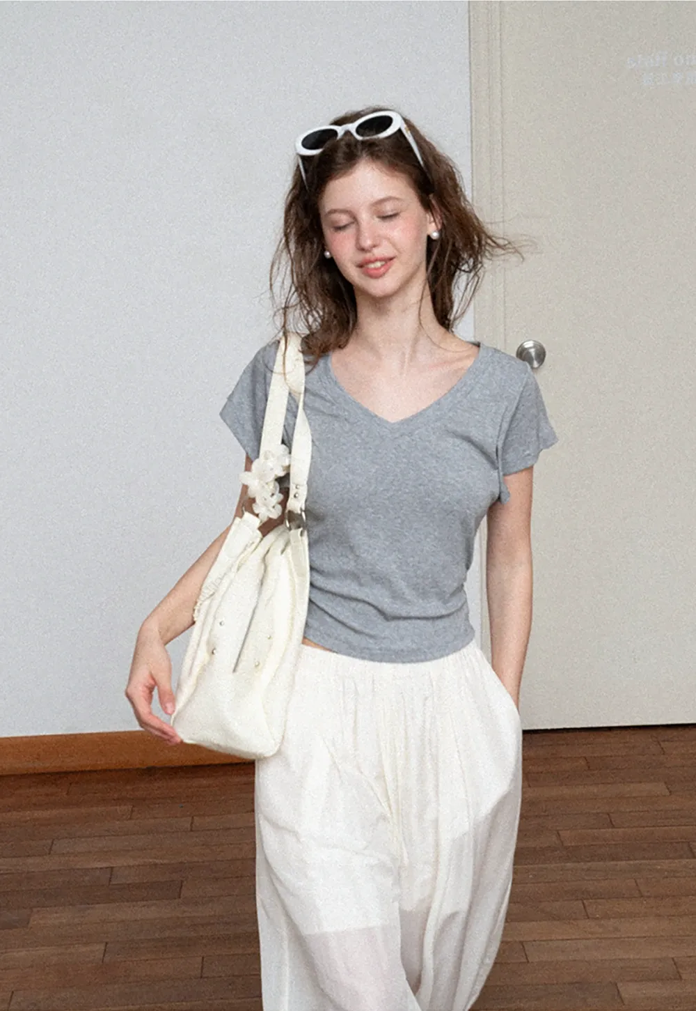 Side Ruched V Neck Short Sleeve T Shirt