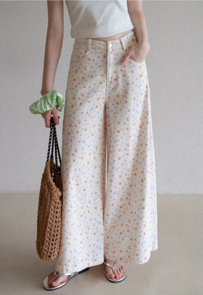 Women’s Pastel Floral Wide-Leg Pants