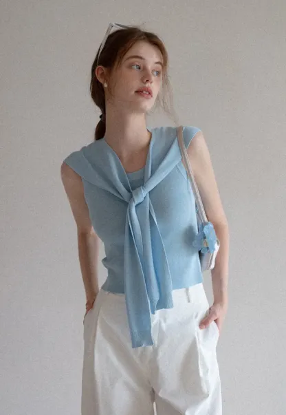 Women’s Sleeveless Knit Top