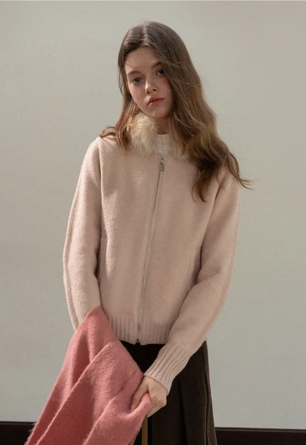 Women Faux Fur Collar Zip Up Short Jacket