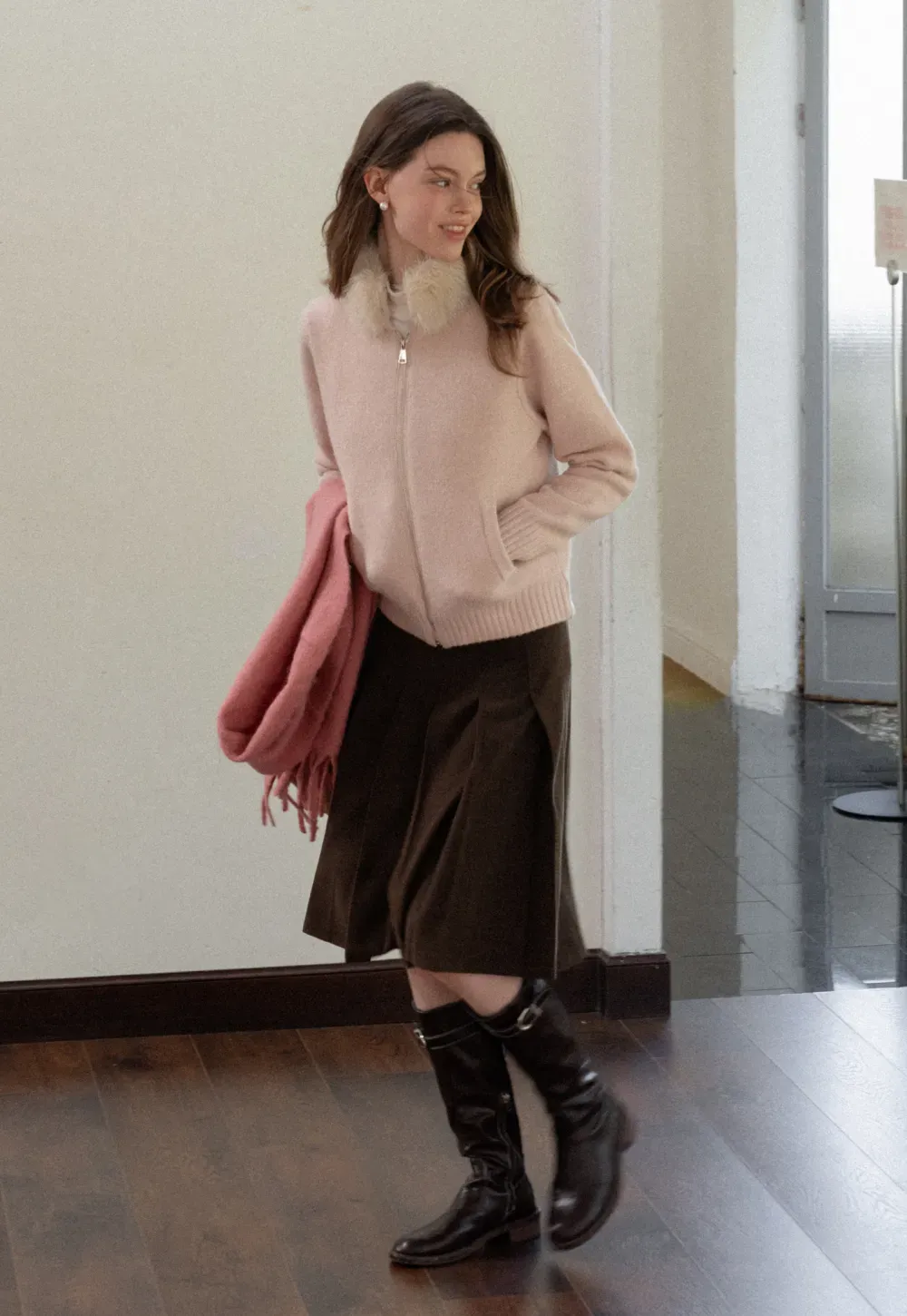 Women Faux Fur Collar Zip Up Short Jacket