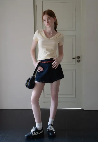 Women's V-Neck Cropped Top