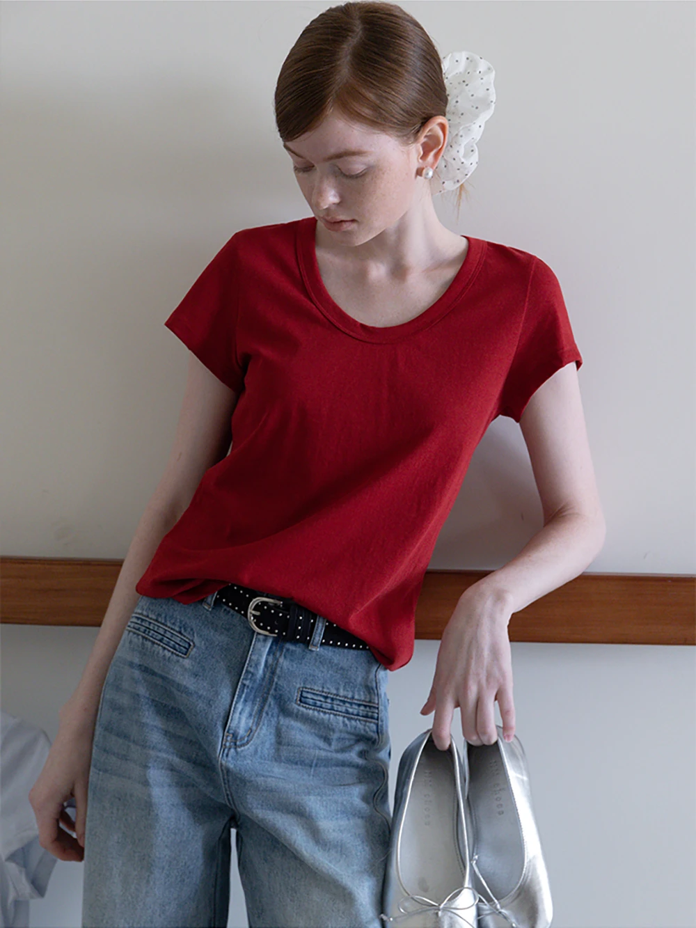 Women’s Basic Scoop Neck T-Shirt