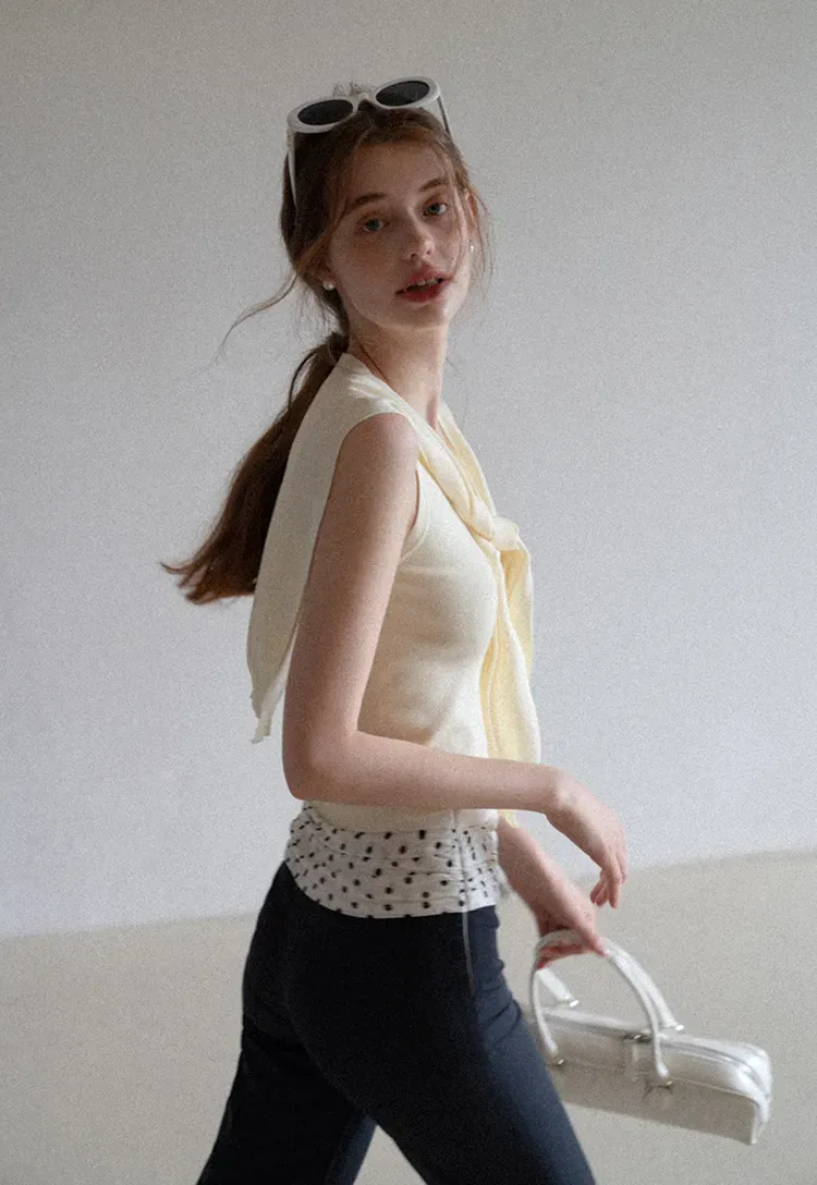 Women’s Sleeveless Knit Top