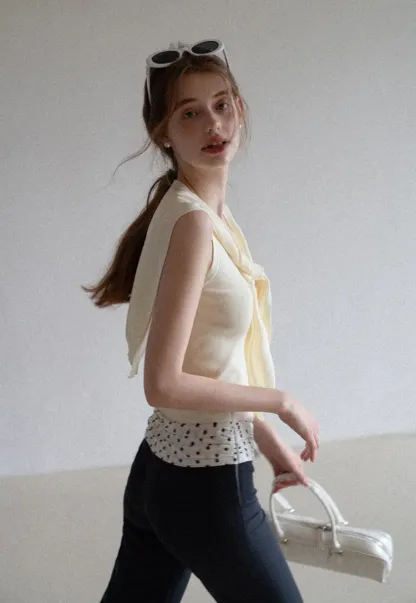 Women’s Sleeveless Knit Top