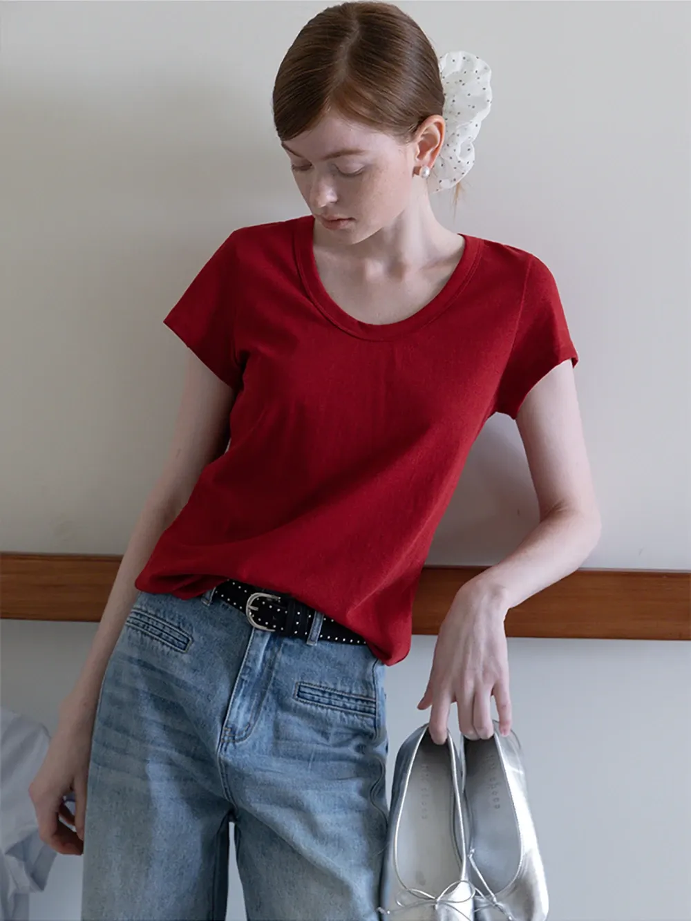 Women’s Basic Scoop Neck T-Shirt