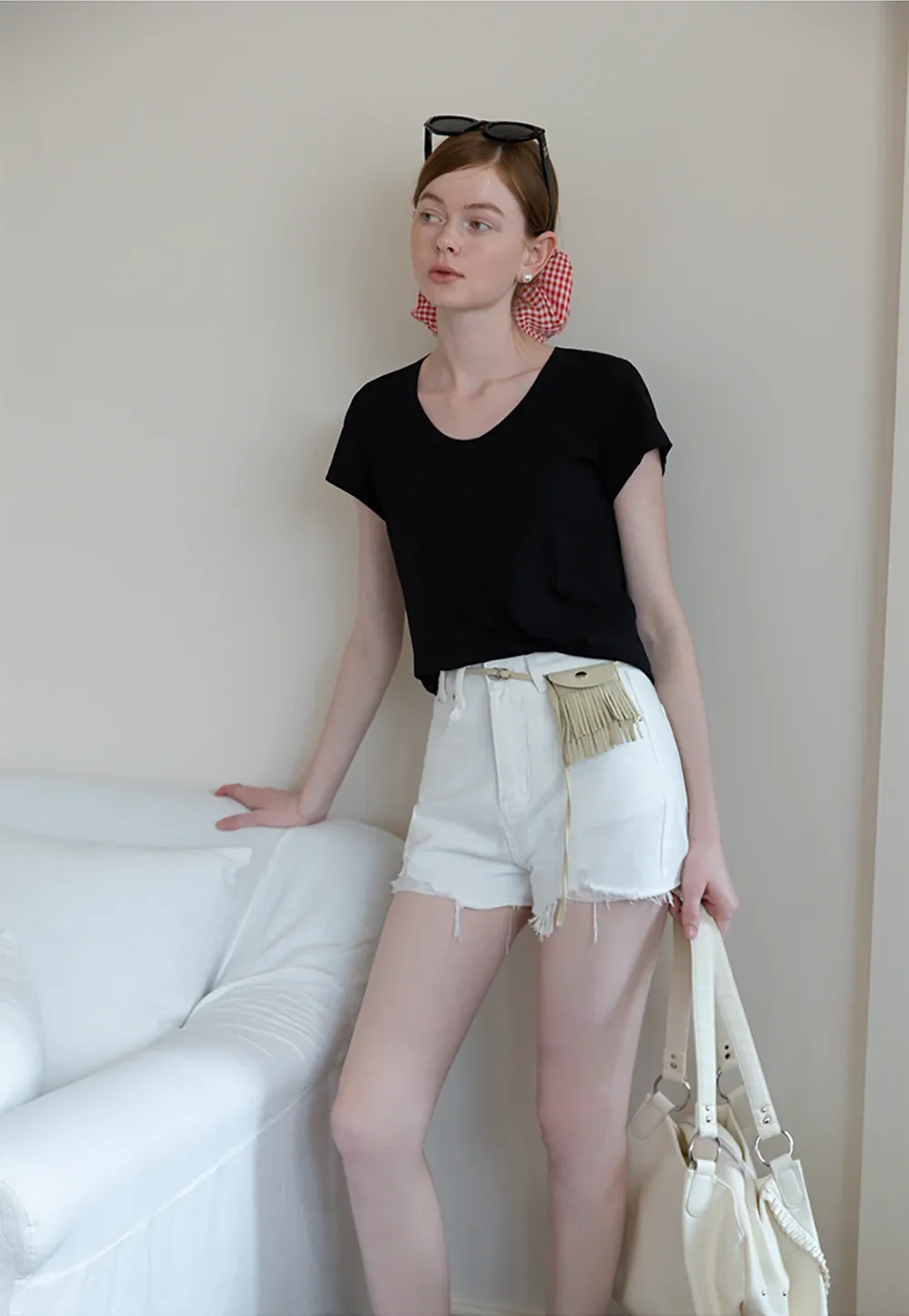 Women’s Basic Scoop Neck T-Shirt