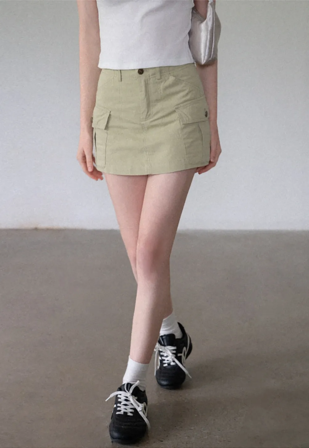 Women’s Cargo Mini Skirt with Flap Pockets