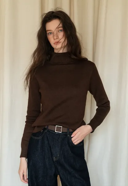 Soft Ribbed Turtleneck Sweater