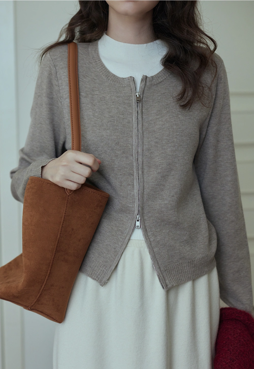 Women's Round Neck Zip-Up Knit Cardigan