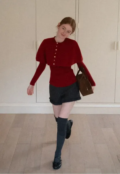 High waist shorts with ruffle hem and belt design