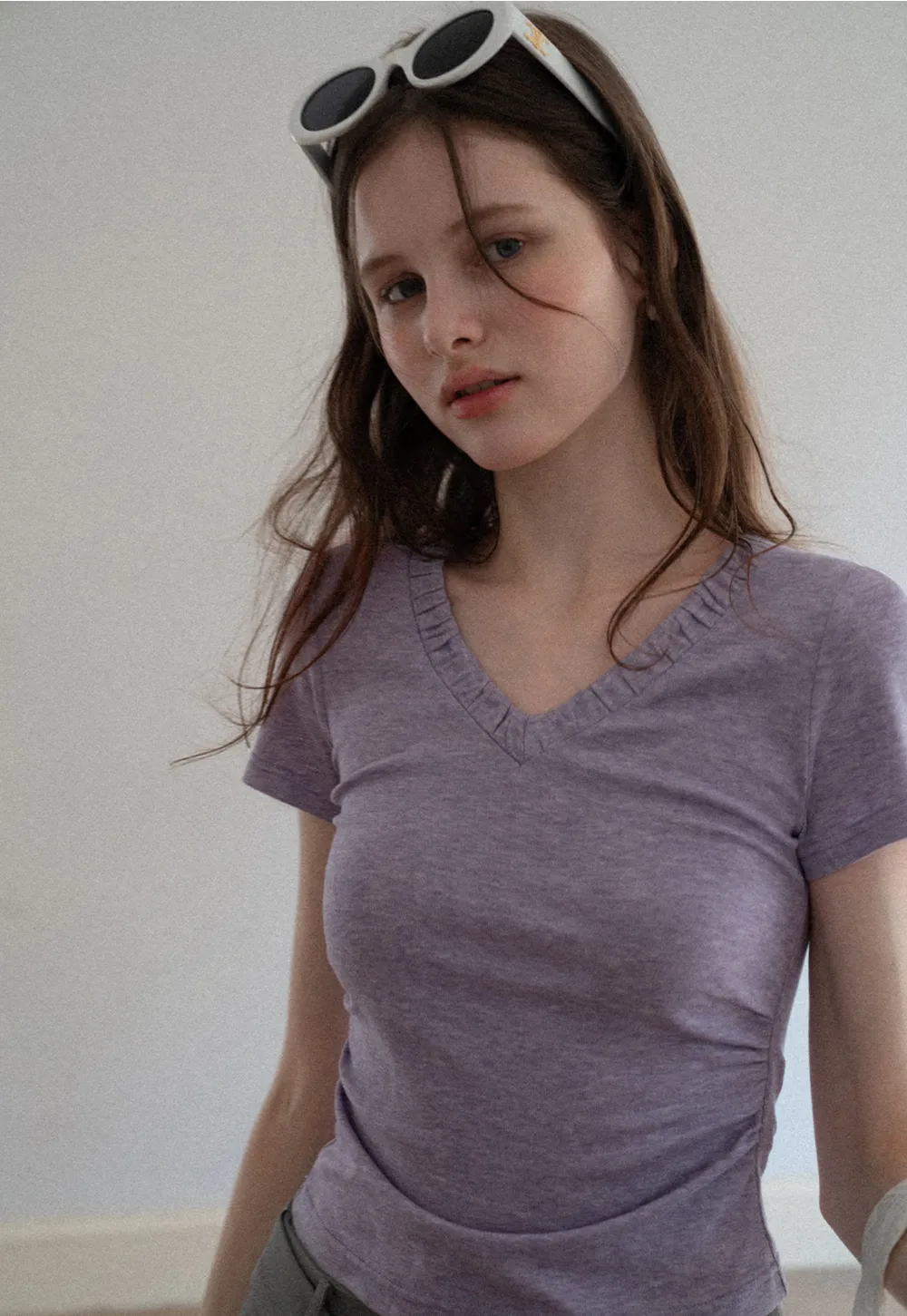 V neck short sleeve t shirt with ruffled trim