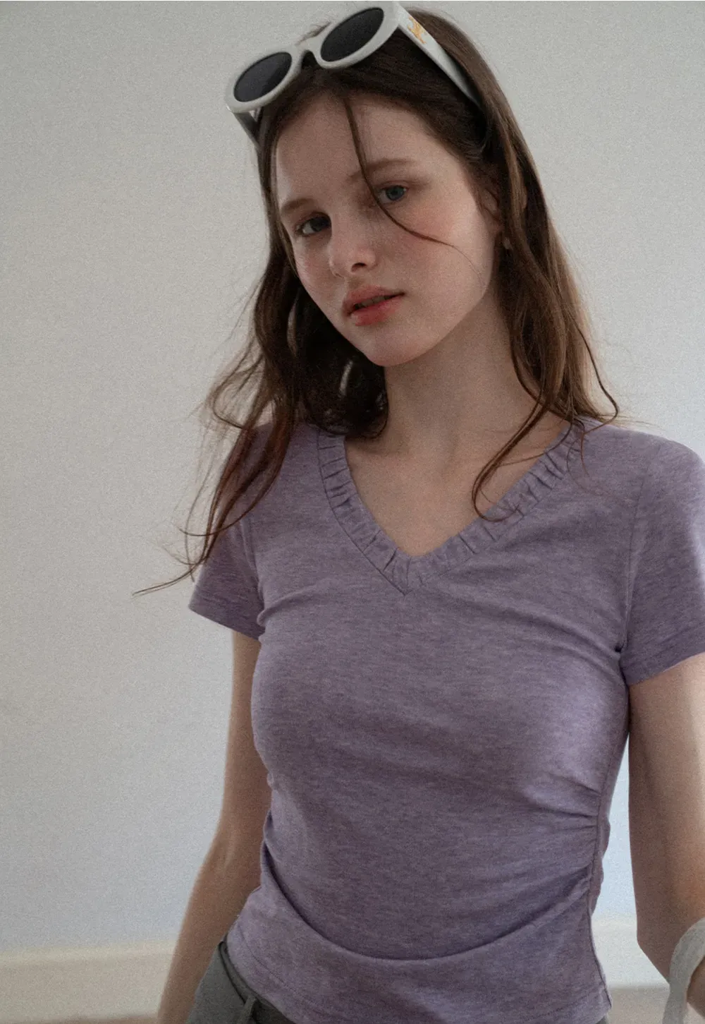 V neck short sleeve t shirt with ruffled trim