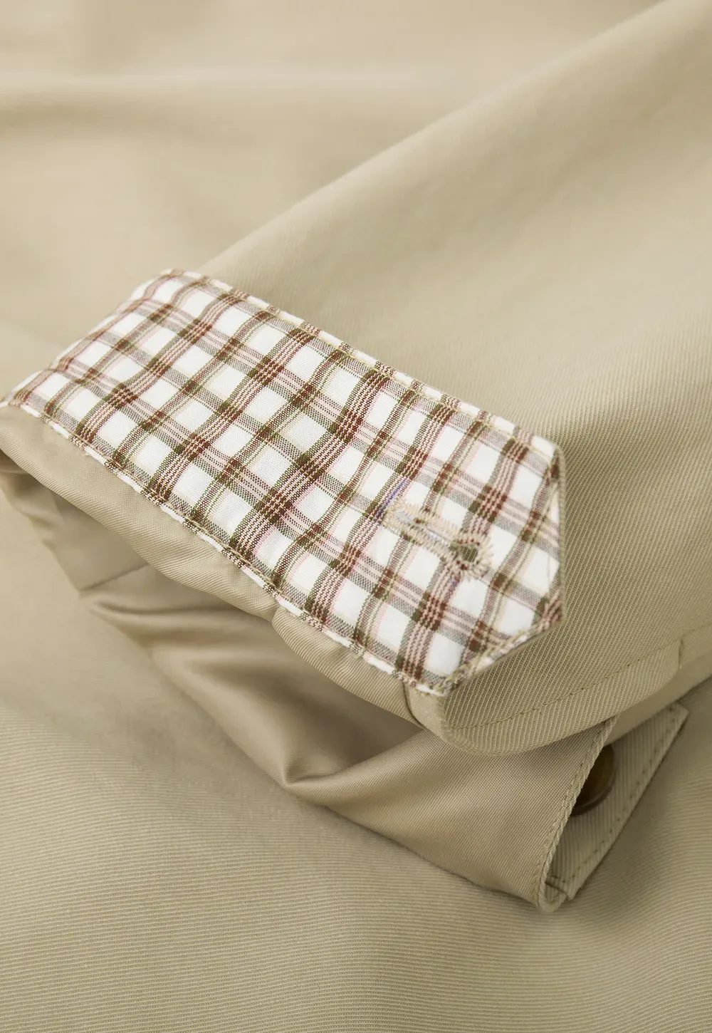 Short Jacket with Collar and Elastic Hem