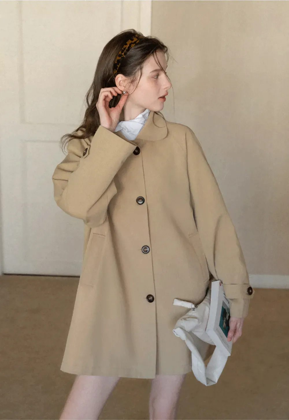 Elegant Ruffled Collar Blouse with Flared Cuffs