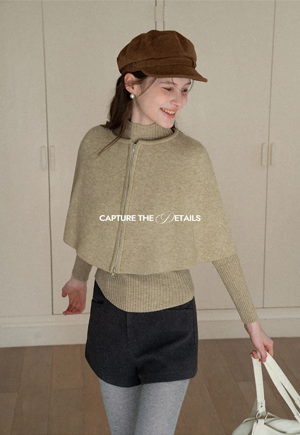 High waist tailored shorts with front pockets and zipper closure