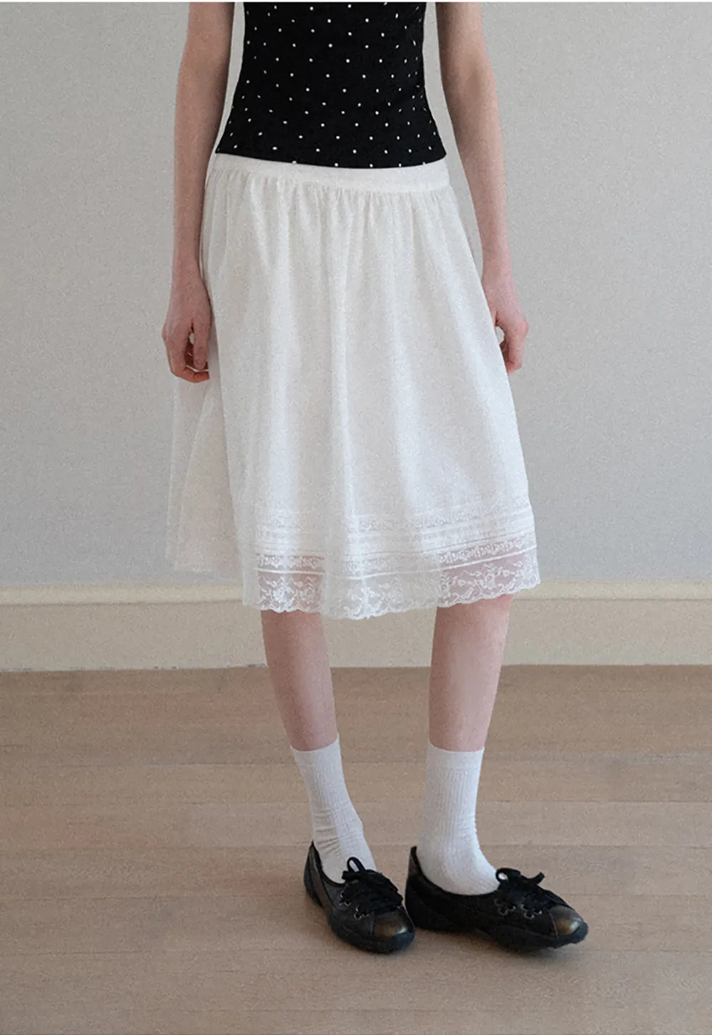 Lace Trimmed Pleated Midi Skirt