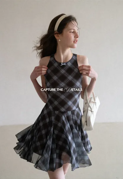 Plaid sleeveless dress with flared skirt