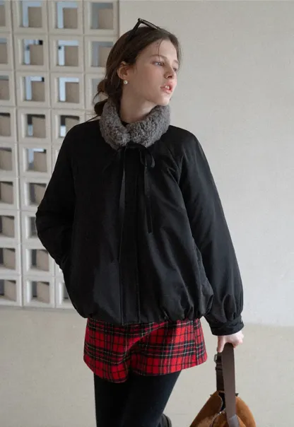 Stylish Short Jacket with Furry Collar and Zipper Design