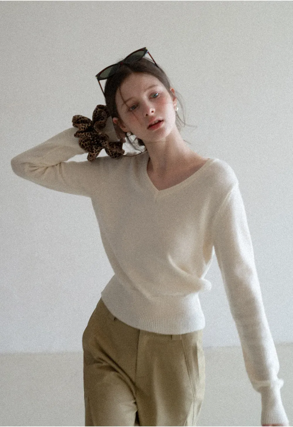 V Neck Knit Sweater with Layered Collar Design