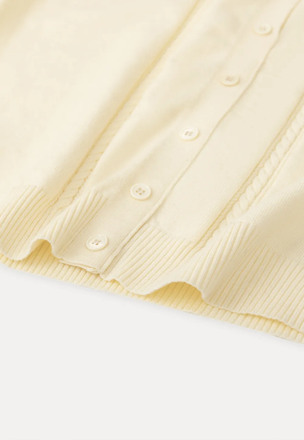 Sleeveless Knit Top with Collar and Buttons