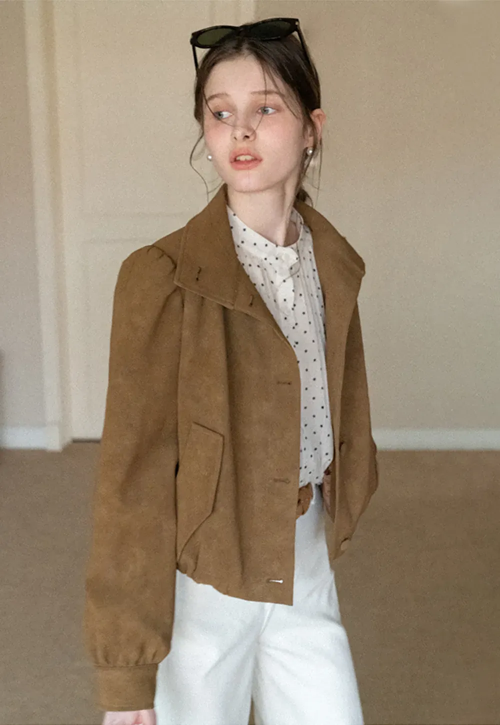 Elegant Blouse with Delicate Dot Pattern and Puffed Sleeves