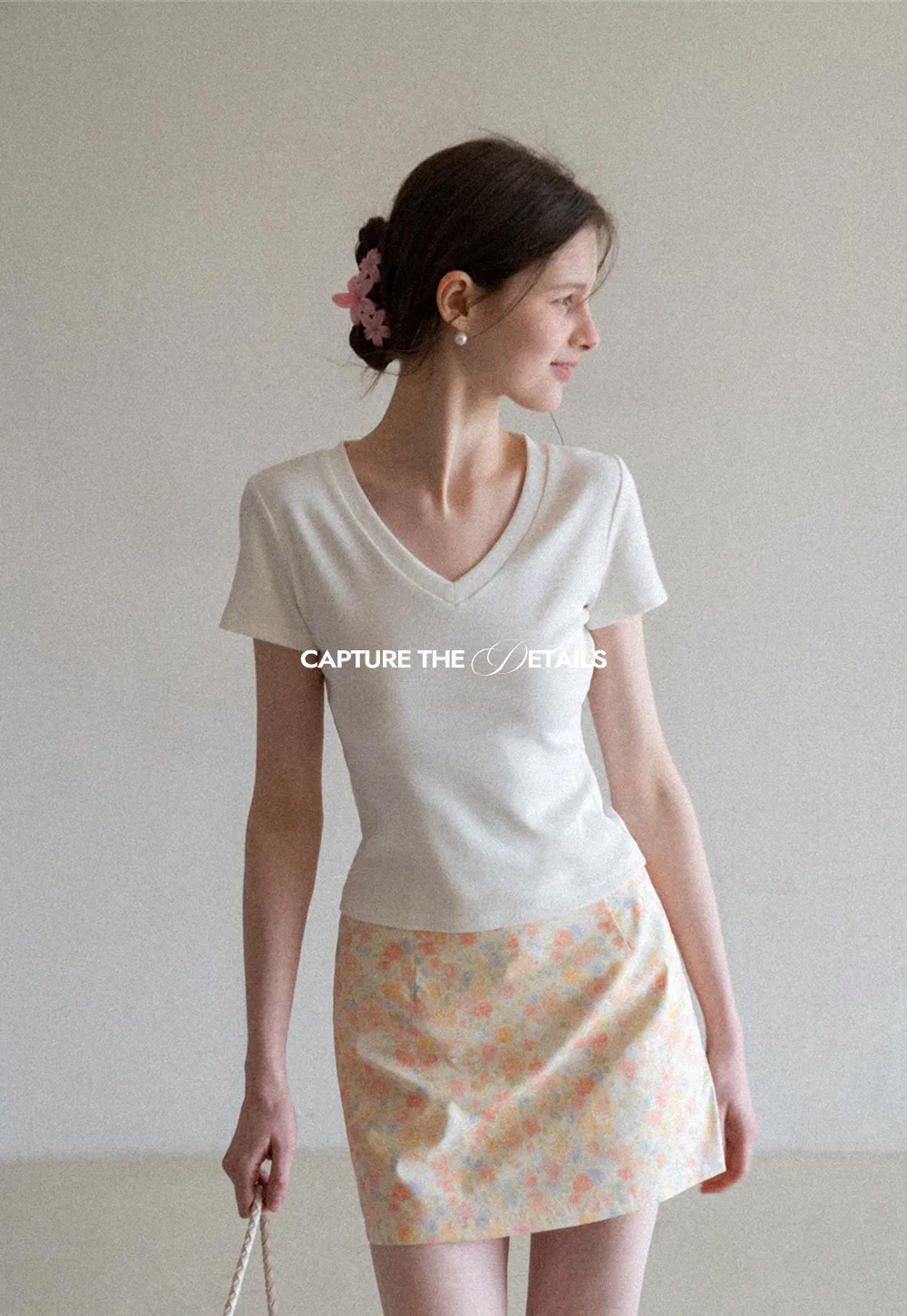 V neck short sleeve knit t shirt