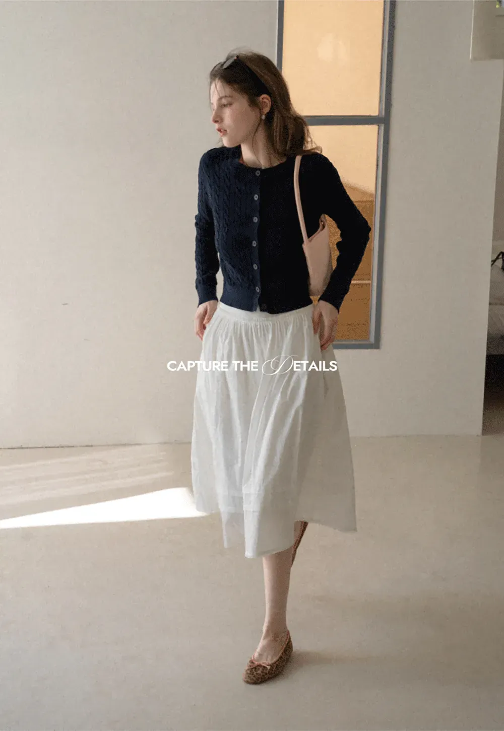 Lightweight pleated midi skirt with elastic waist