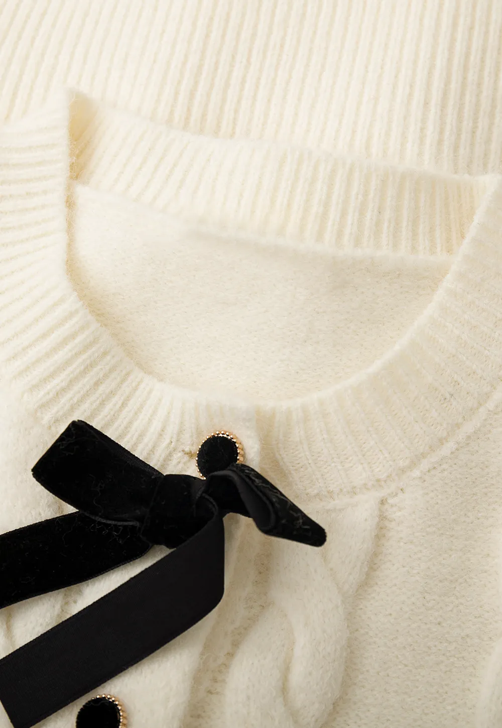 Elegant Cable Knit Cardigan with Bow Detail