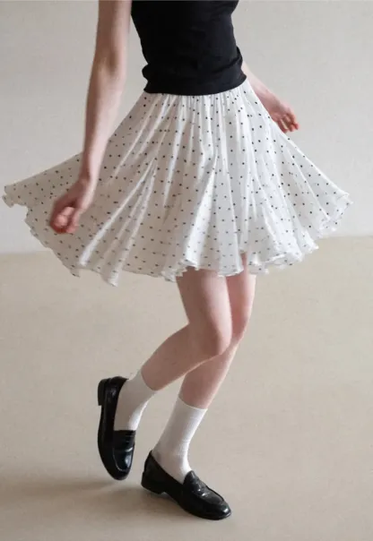 Polka dot pleated skirt with elastic waistband