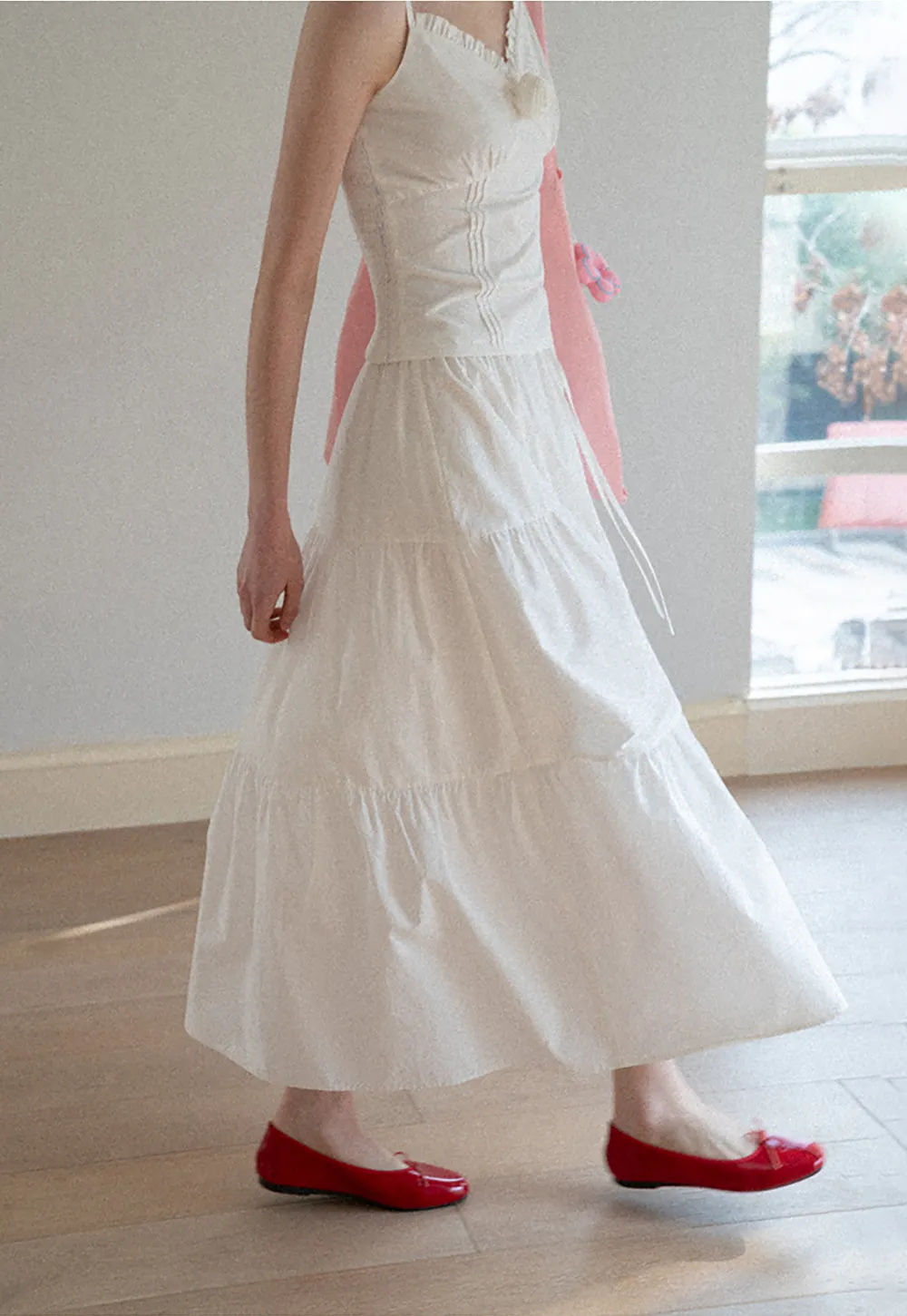 V neck sleeveless dress with floral embellishment