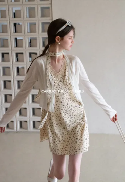 Lightweight Long Sleeve Cropped Knit Top