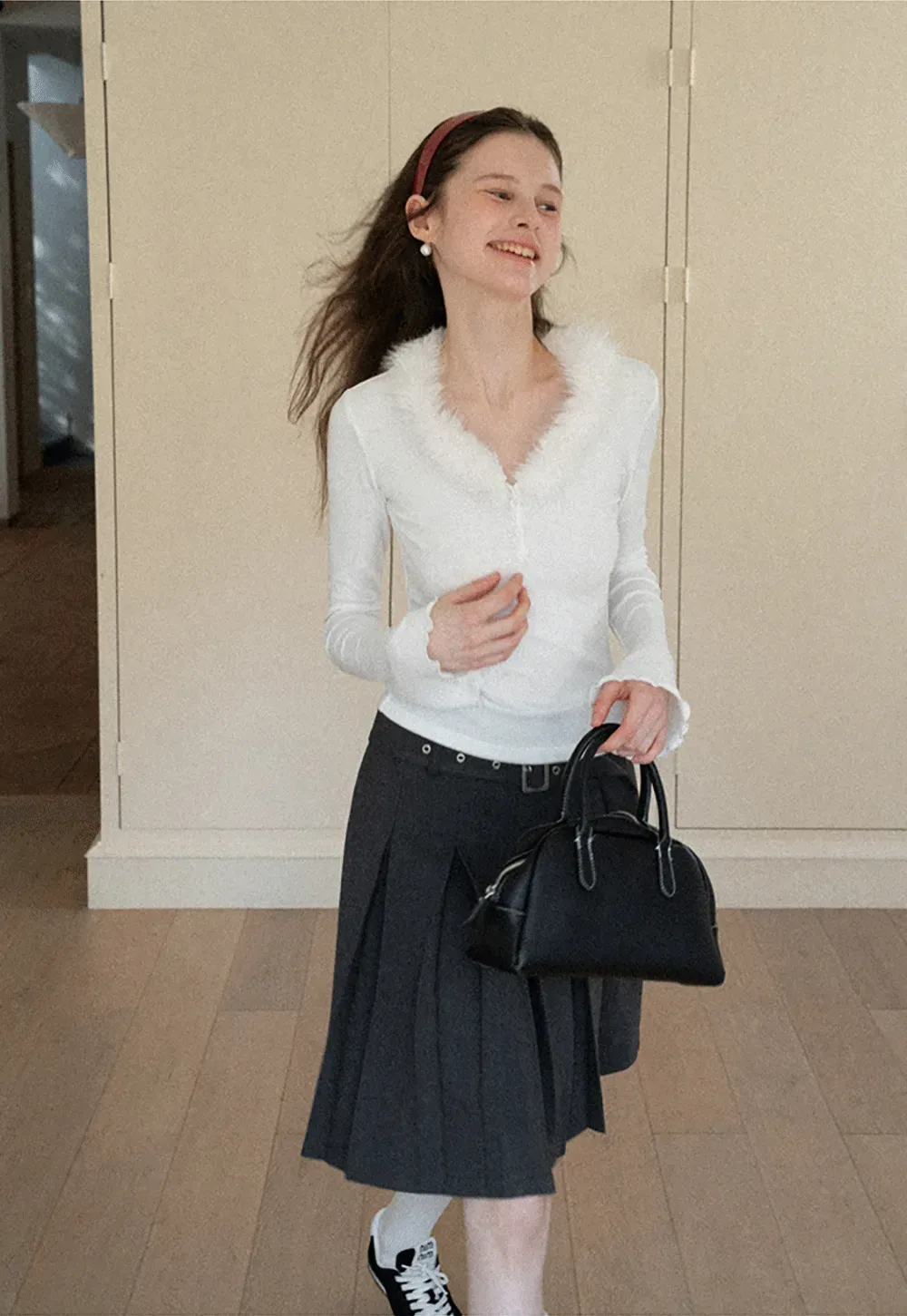 fluffy collar long sleeve top with flared cuffs