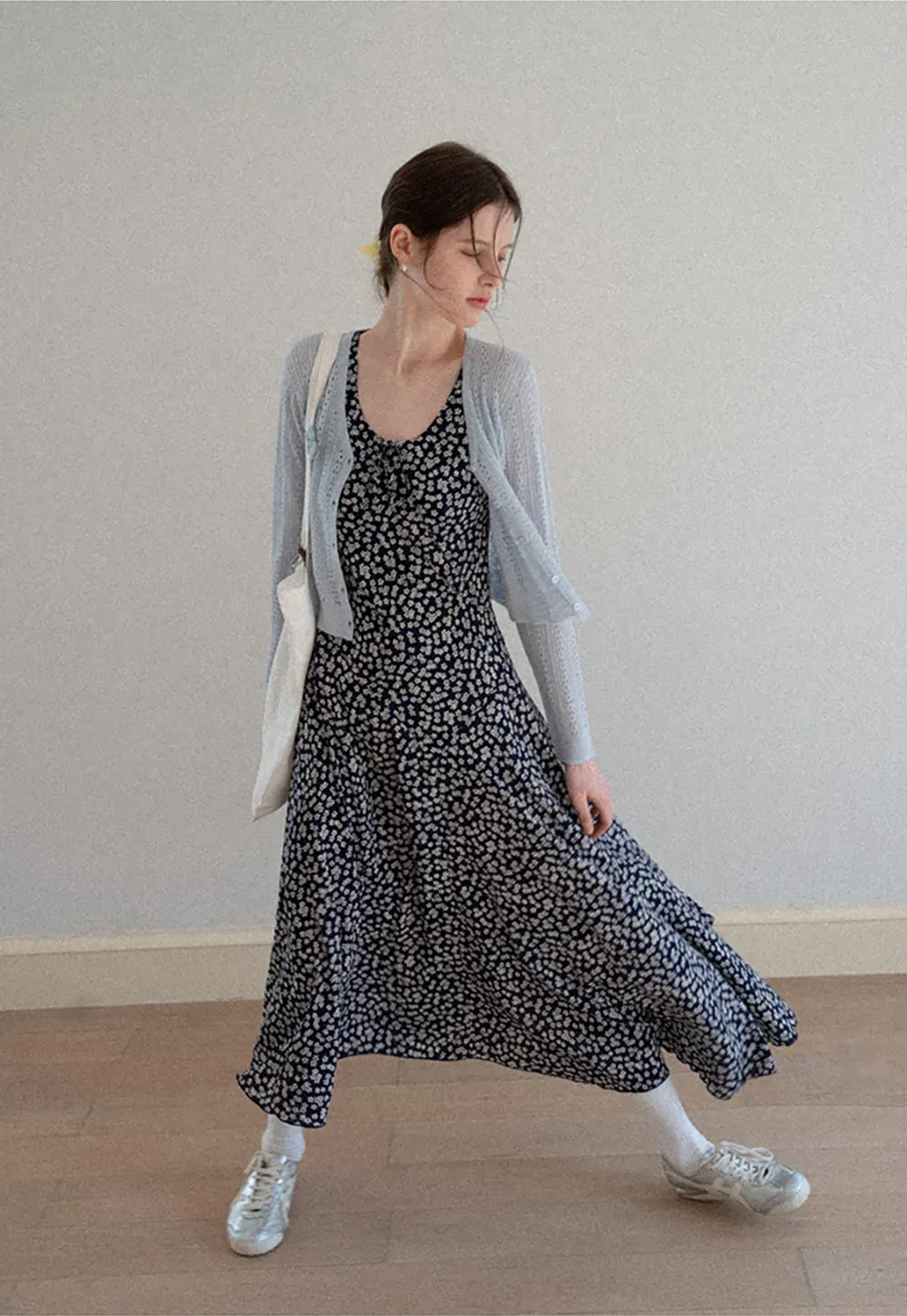 Floral Print Sleeveless Midi Dress with V Neck