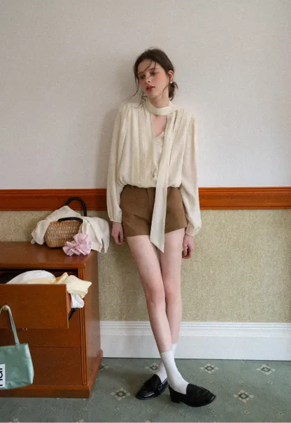 Cropped Tailored Shorts with Cuffed Hem