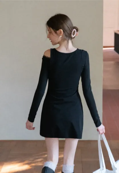 Sleeveless dress with front tie detail and t shirt