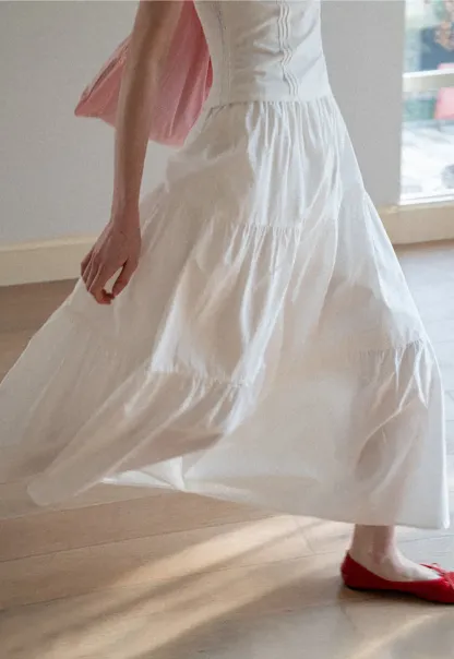 V neck sleeveless dress with floral embellishment