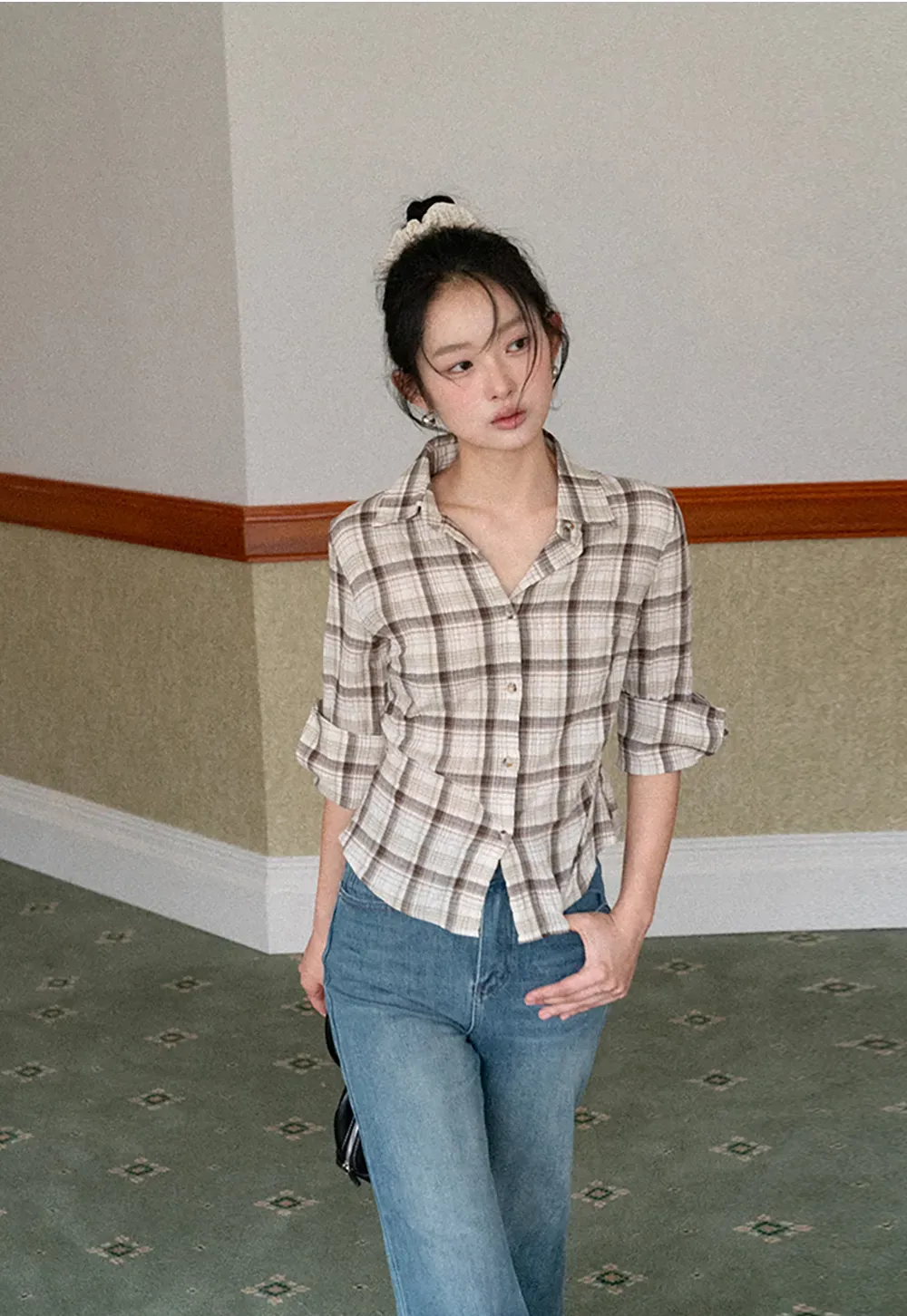 Flared Cut Denim Jeans with High Waist