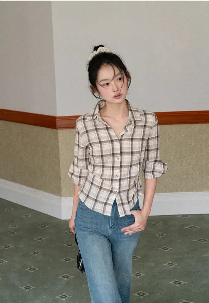 Flared Cut Denim Jeans with High Waist