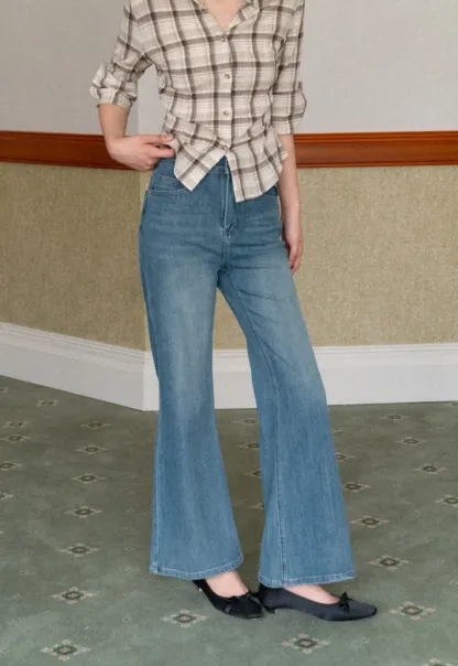 Flared Cut Denim Jeans with High Waist