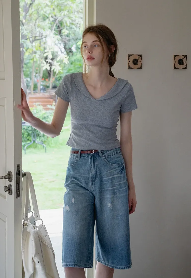 Women's V-Neck Cropped Top