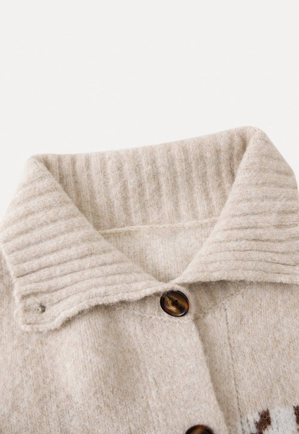 Vintage-Inspired Knit Cardigan with Geometric Design