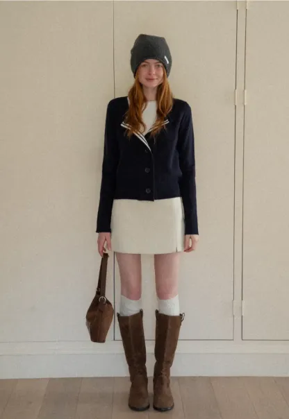 Elegant Basic Knit Sweater with Ribbed Hem and Sleeves