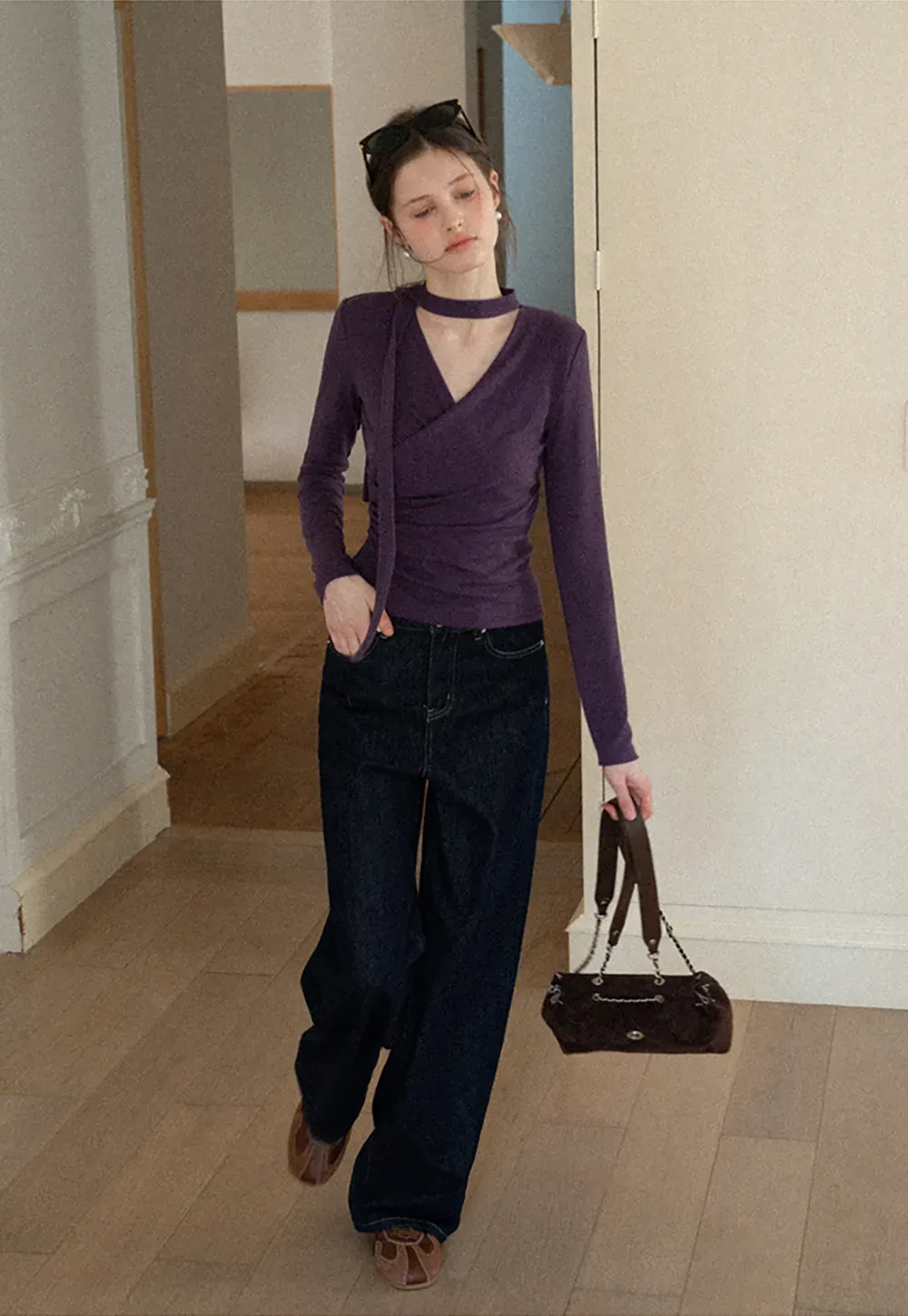 V neck long sleeve top with choker design