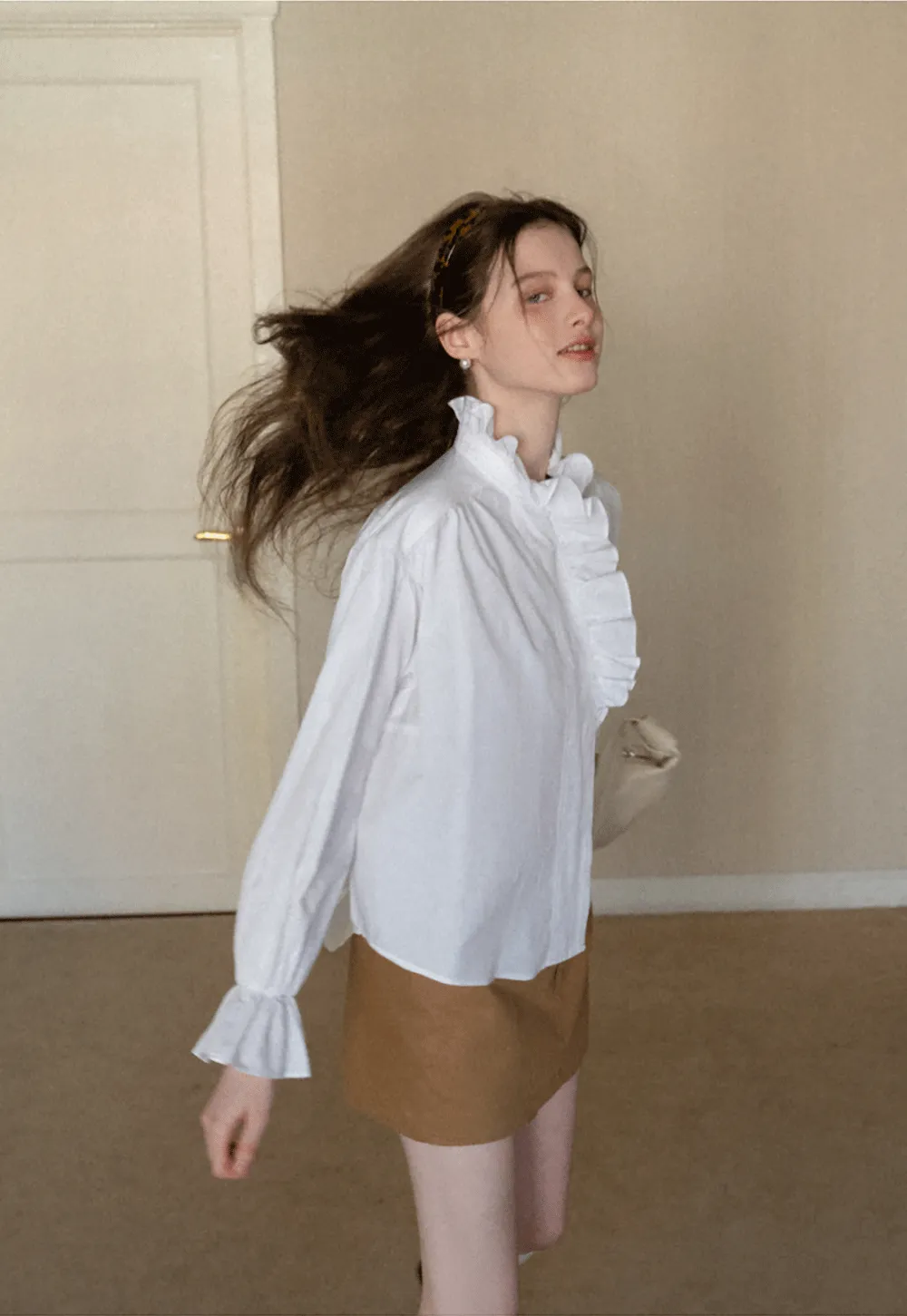 Elegant Ruffled Collar Blouse with Flared Cuffs