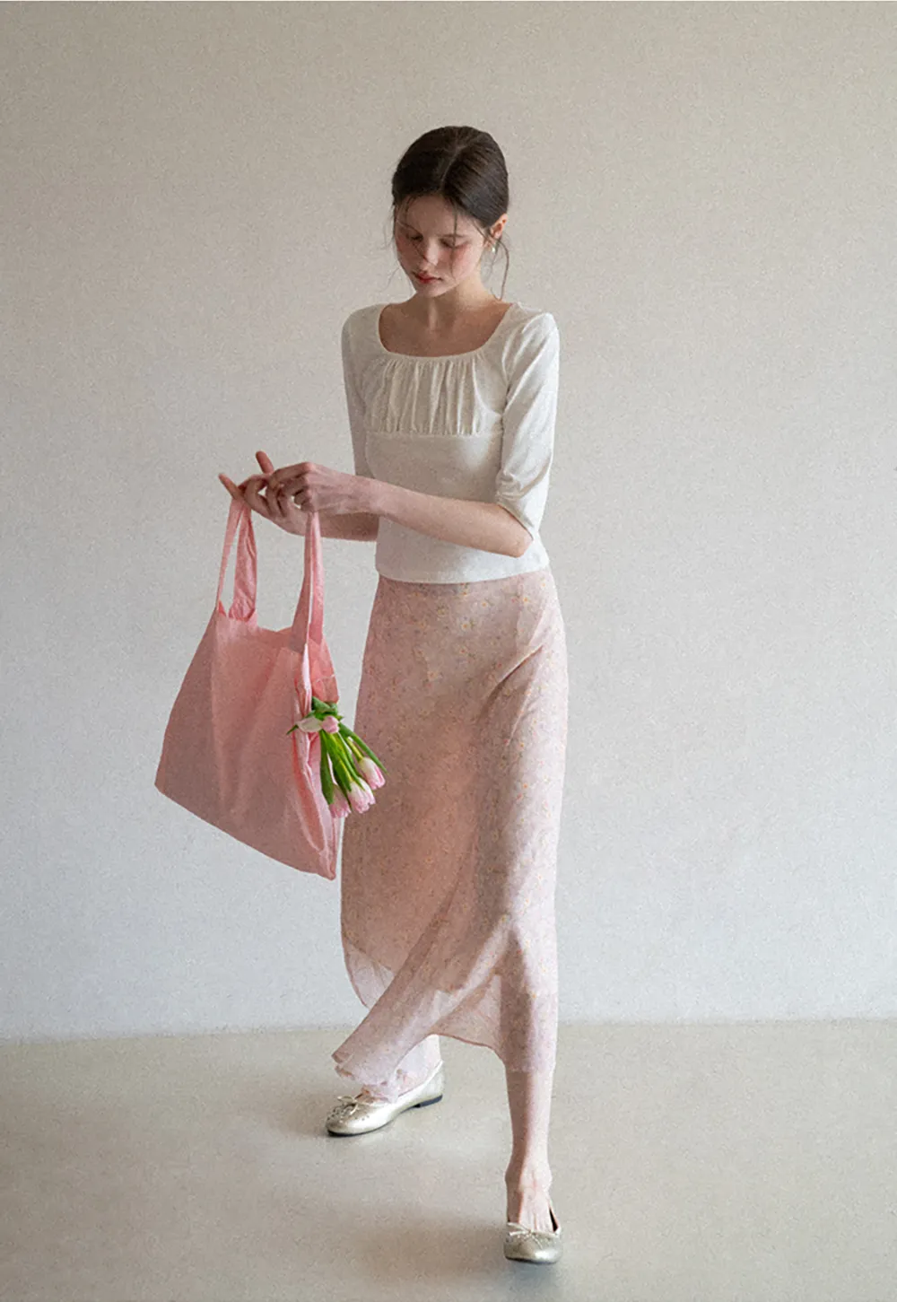 Flowy floral print midi skirt with layered hem